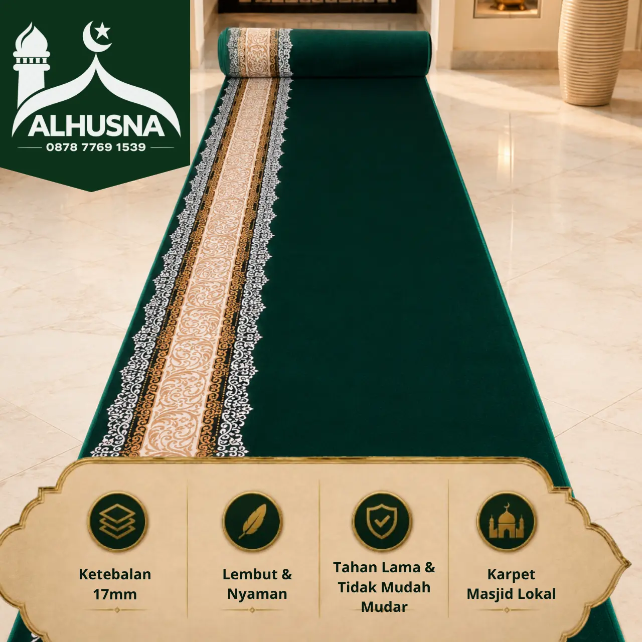 persiapan karpet masjid jelang sholat Jumat saat jamaah mulai berdatangan
